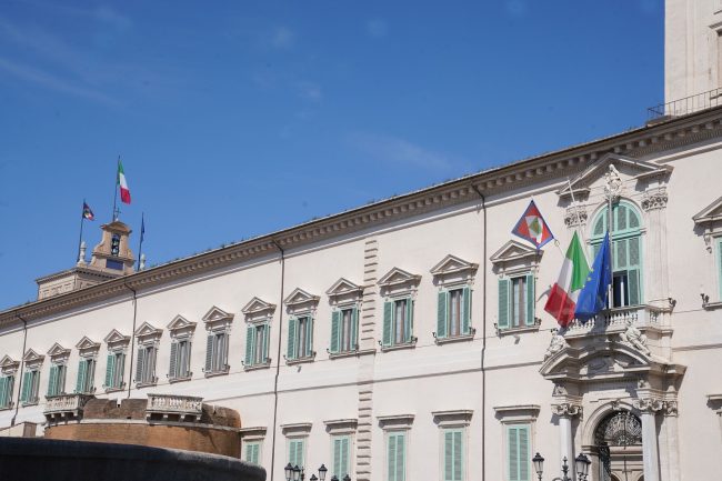 GIORNATA NAZIONALE IN MEMORIA DELLE VITTIME DEL COVID, LE BANDIERE A MEZZ’ASTA A ROMA